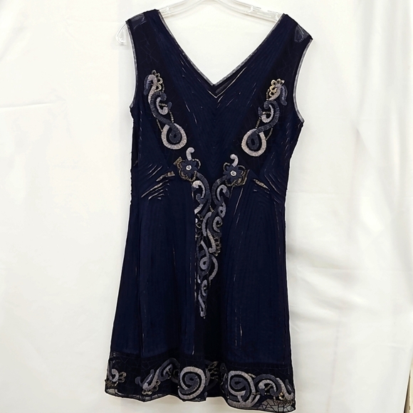 GEISHA DESIGNS,  EMBROIDEDED FIT N FLARE DRESS, SLEEVLESS, V-NECK - Picture 6 of 8